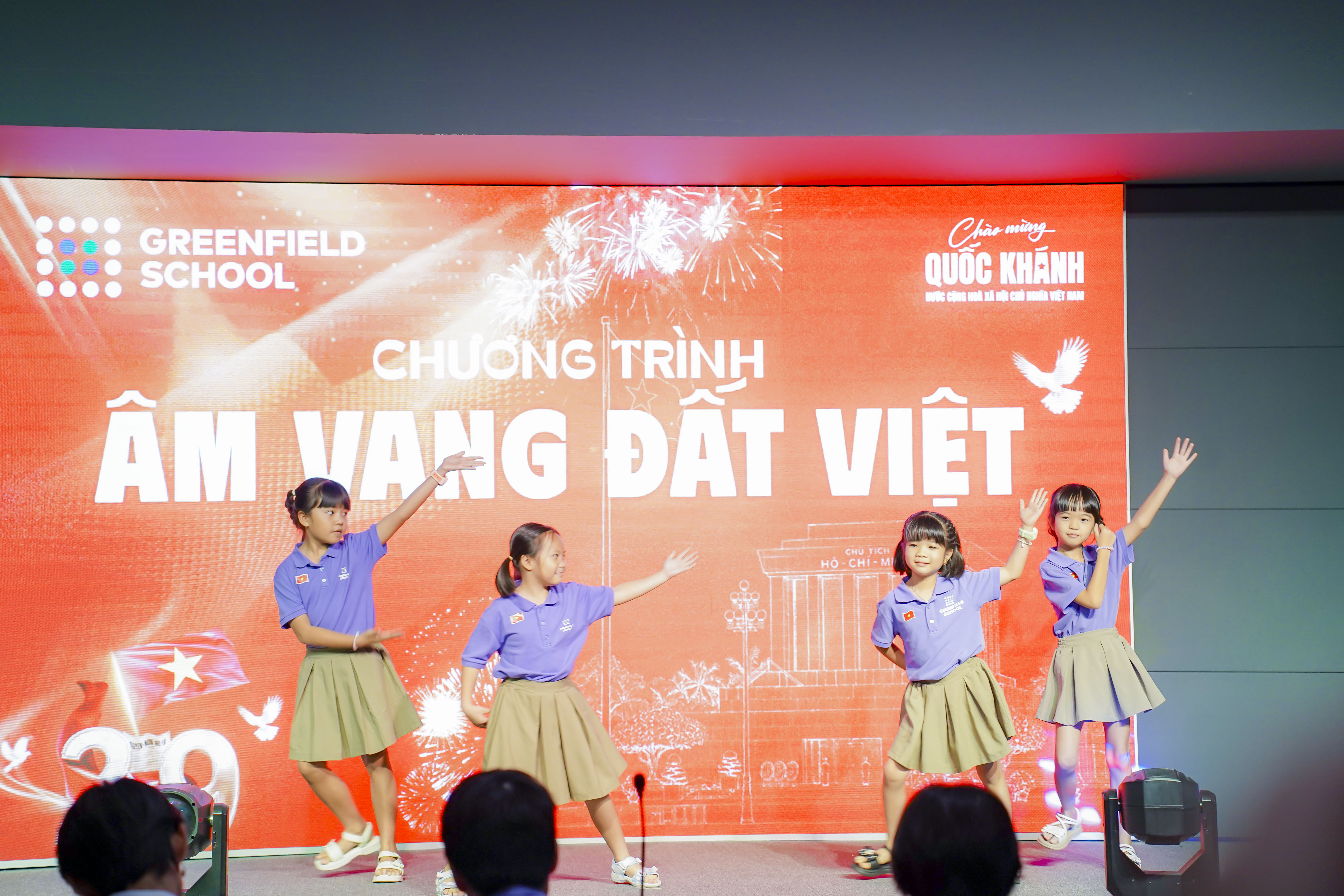 tiet-muc-mua-am-vang-dat-Viet